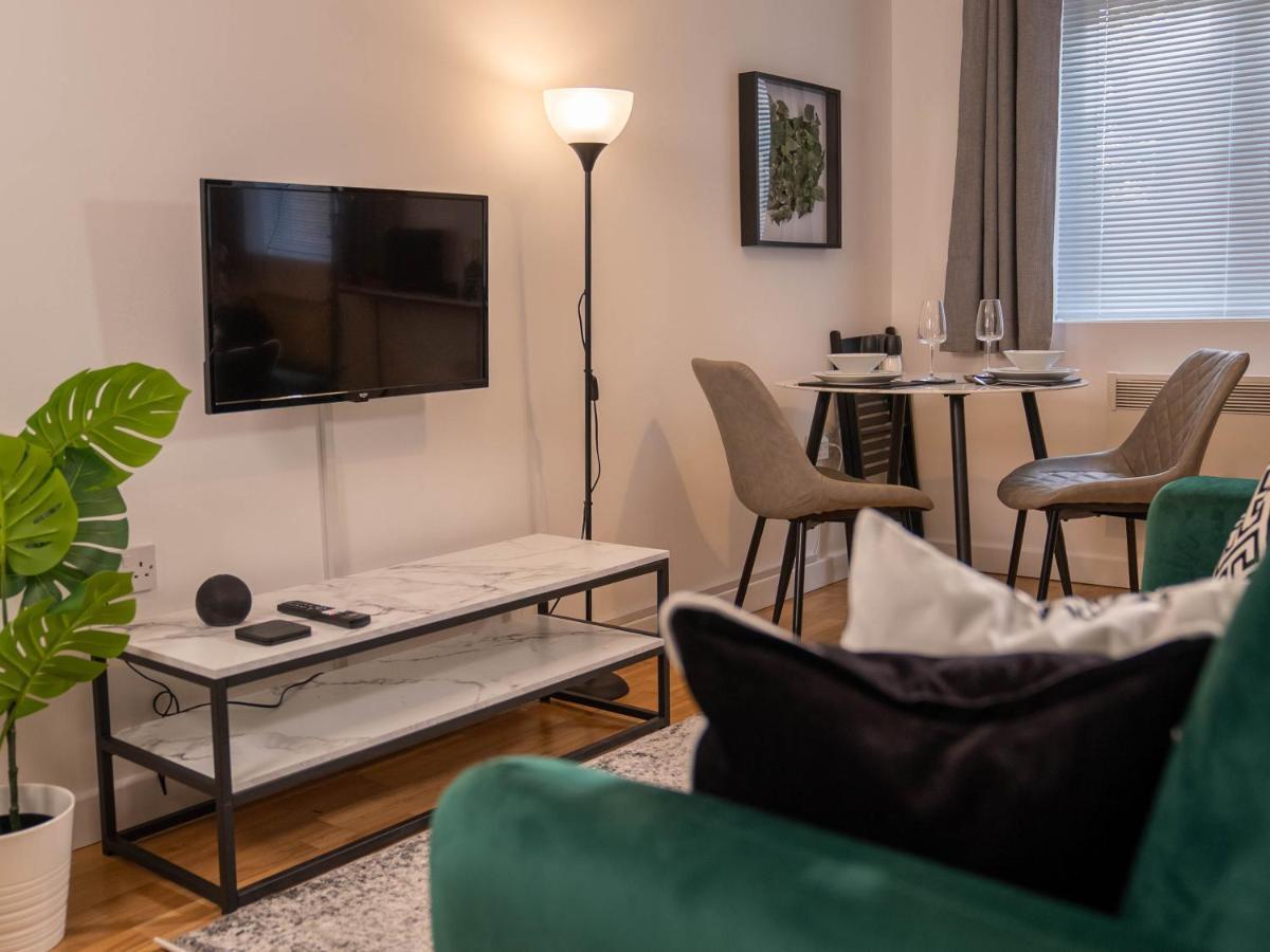 Modern & - King Bed, Super Fast Wi-fi Apartamento